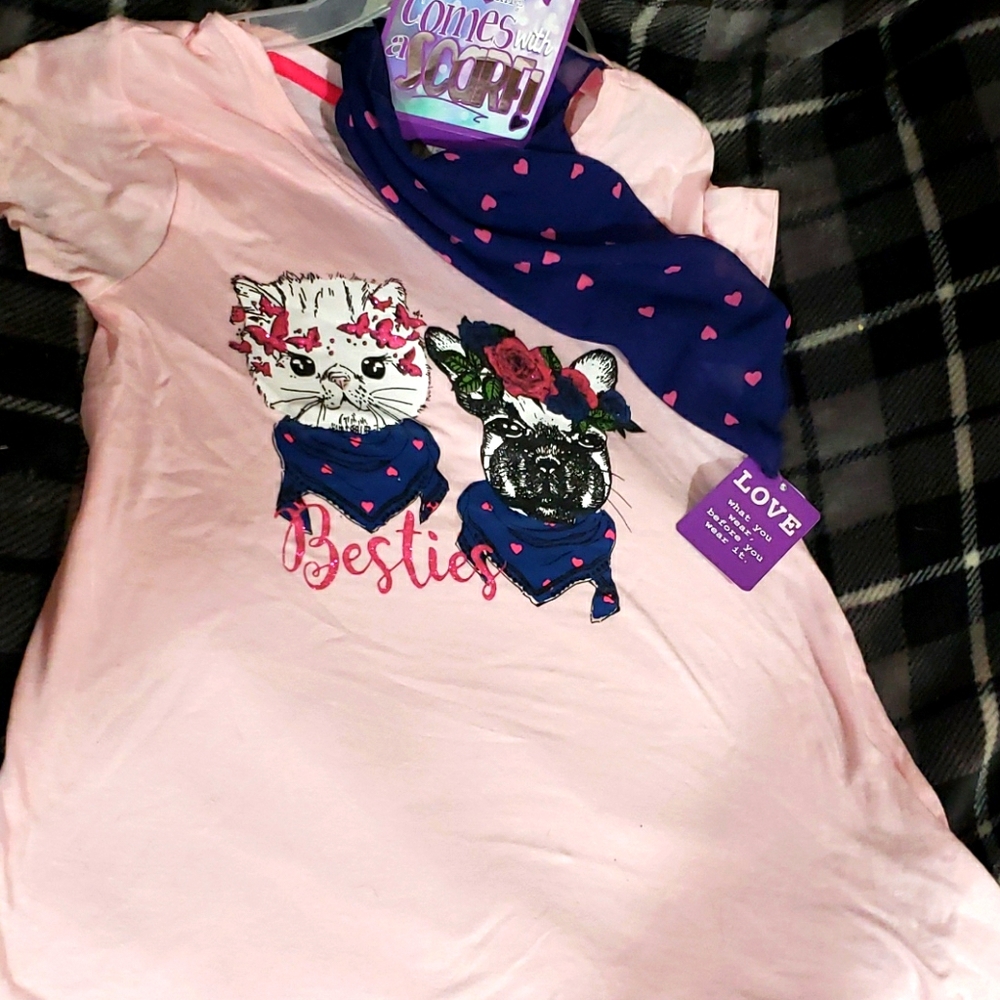 ❤ 5 for 25 Love at first sight new top with scarf